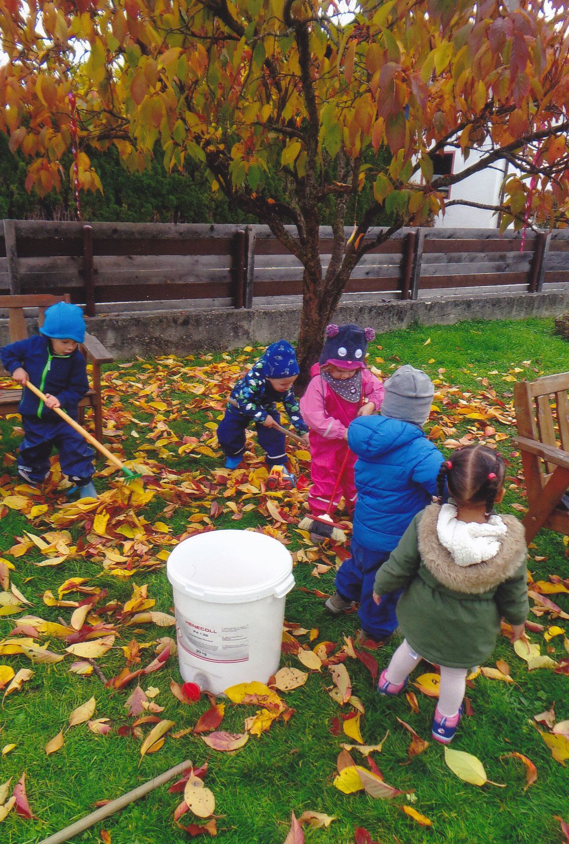 KInder im Herbst
