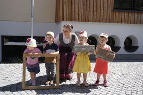 Kinder beim Singen