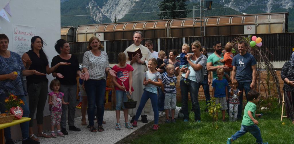 Besucher und Pfarrer