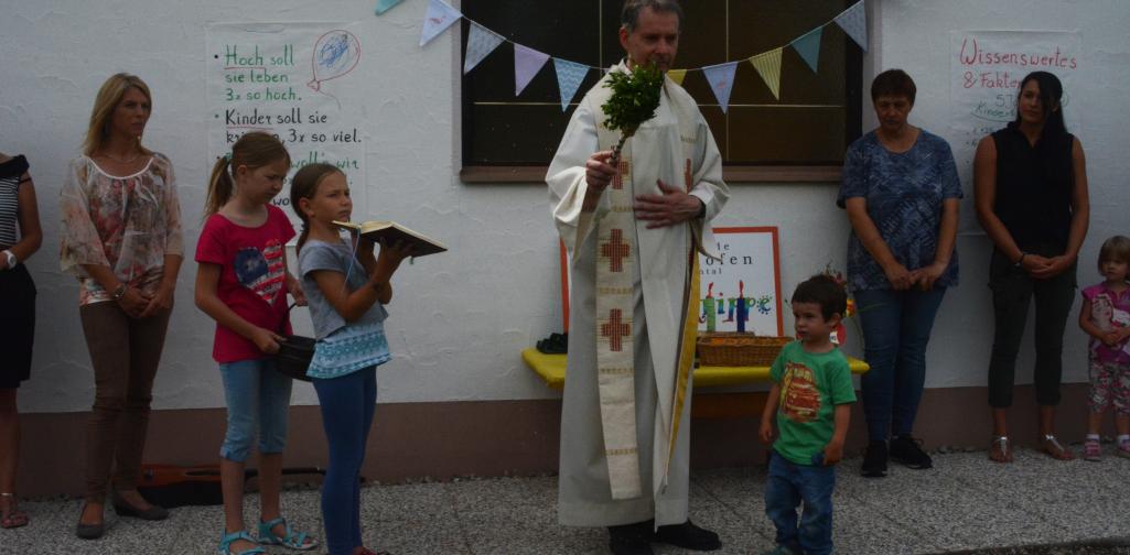 Weihen der Kinderkrippe